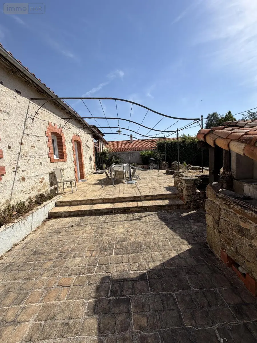 Maison a vendre Cholet 49300 Maine-et-Loire 49 192 m2 8 pièces 417000 euros 49055-102 004