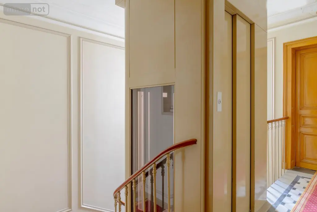 Appartement a vendre Paris 8e Arrondissement 75008 Paris 75 31 m2 2 pièces 260000 euros 75022-950 004