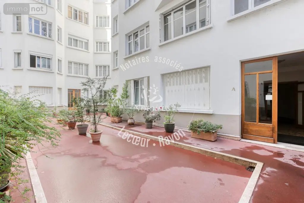 Appartement a vendre Paris 18e Arrondissement 75018 Paris 75 61 m2 3 pièces 540000 euros 92076-149 002