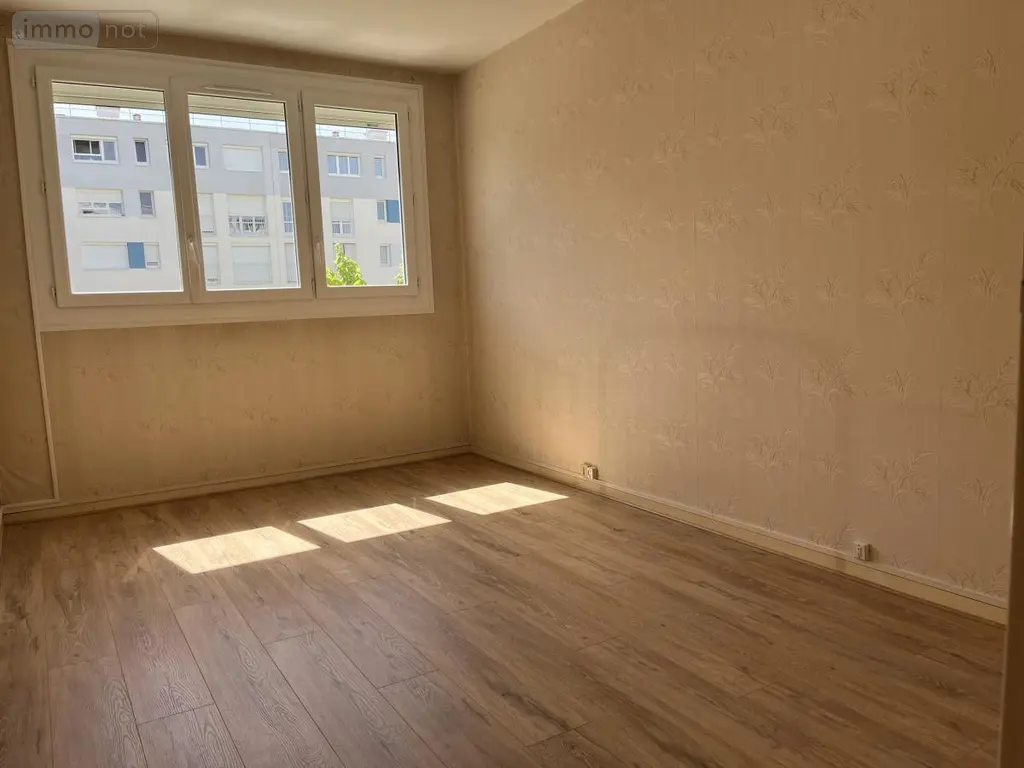Location appartement Laval 53000 Mayenne 53 76 m2 4 pièces 775 euros 53003-L28 012