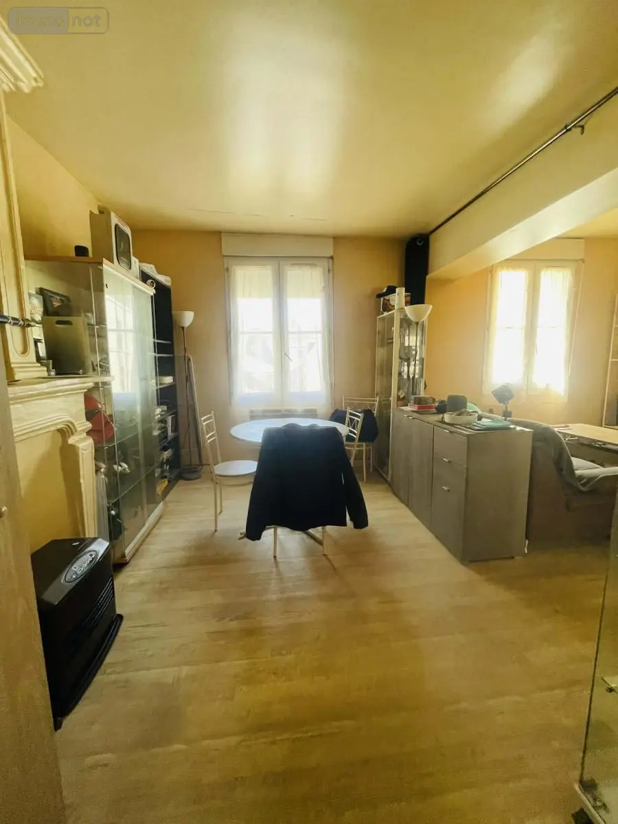 Appartement a vendre Saumur 49400 Maine-et-Loire 49 42 m2 2 pièces 79500 euros 49075-780 003