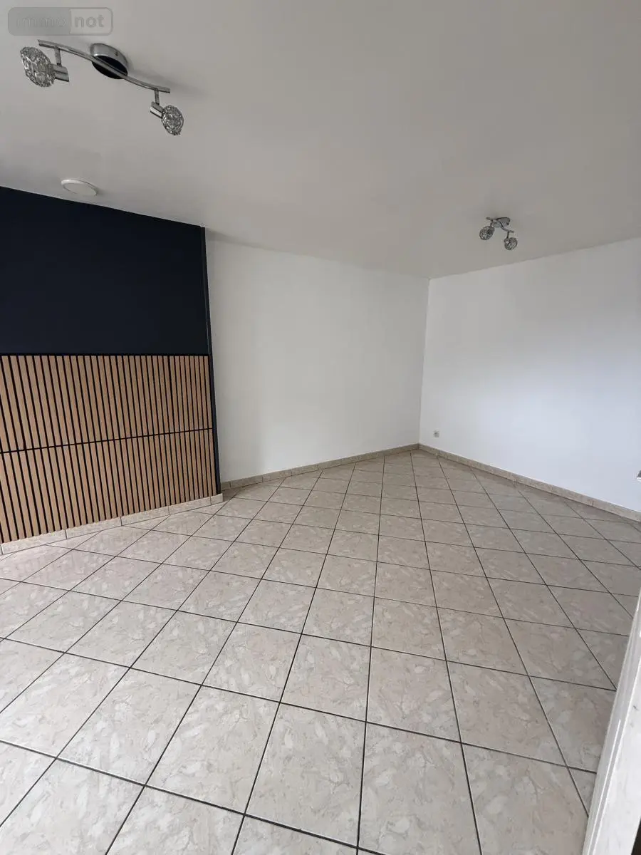 Location appartement Avranches 50300 Manche 50 51 m2 3 pièces 500 euros 50020-L178 007