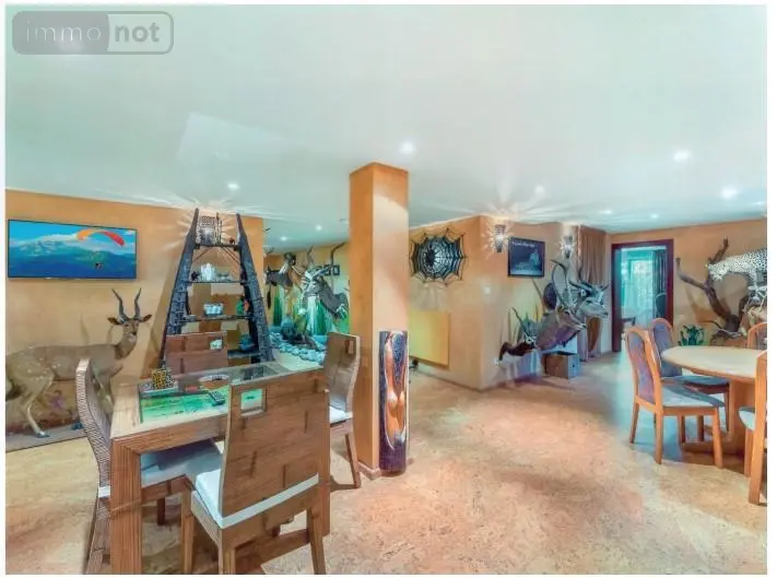 Propriete a vendre Divonne-les-Bains 01220 Ain 01 900 m2 16 pièces 10400000 euros 01047-663 004