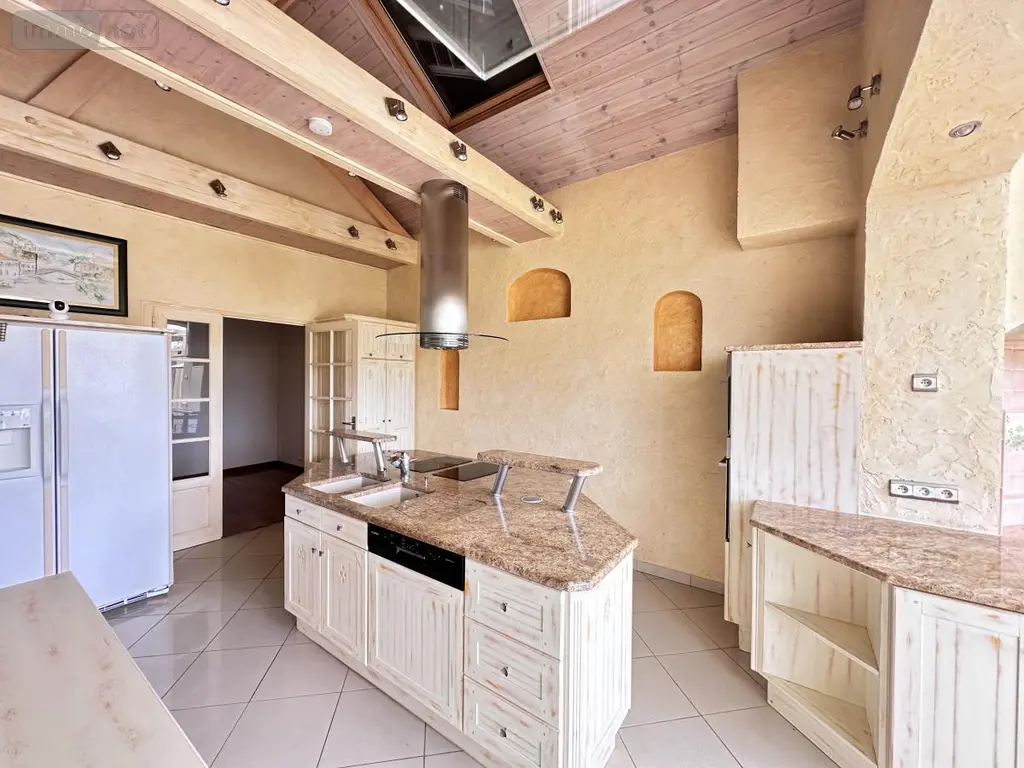 Maison a vendre Sainte-Maure-de-Touraine 37800 Indre-et-Loire 37 180 m2 8 pièces 235500 euros 37072-652 008