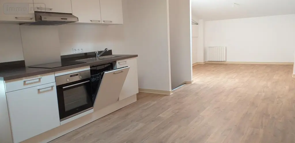 Fonds et murs commerciaux a vendre Vannes 56000 Morbihan 56 267 m2 670872 euros 56005-902 011