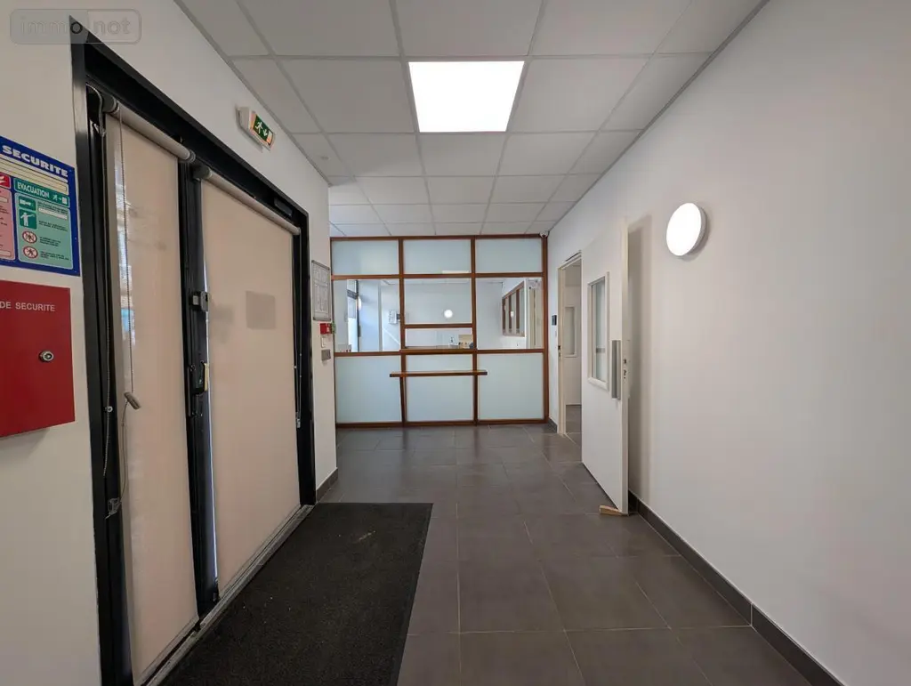 Fonds et murs commerciaux a vendre Morlaix 29600 Finistère 29 188 m2 294280 euros 29086-1745 005