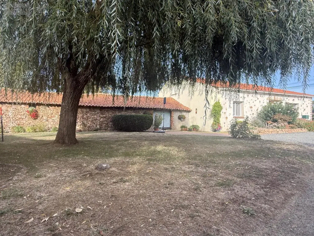 Maison a vendre Trémentines 49340 Maine-et-Loire 49 147 m2 5 pièces 241040 euros 49058-1603 013