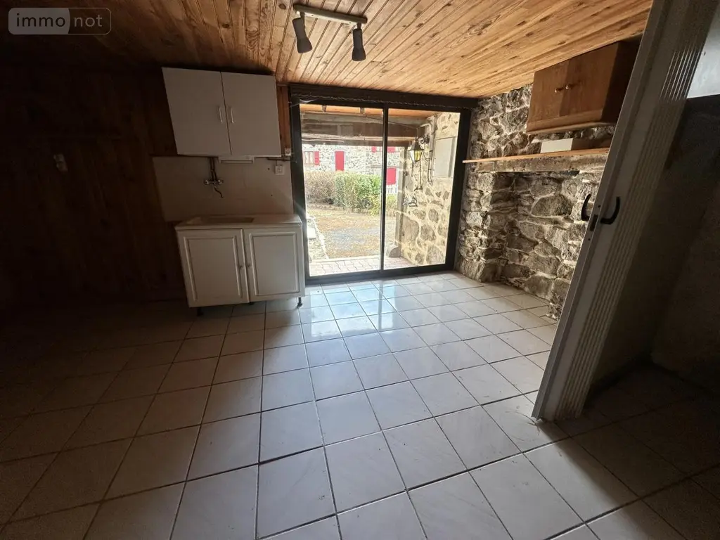 Maison a vendre Coren 15100 Cantal 15 200 m2 82680 euros 15046-88 009