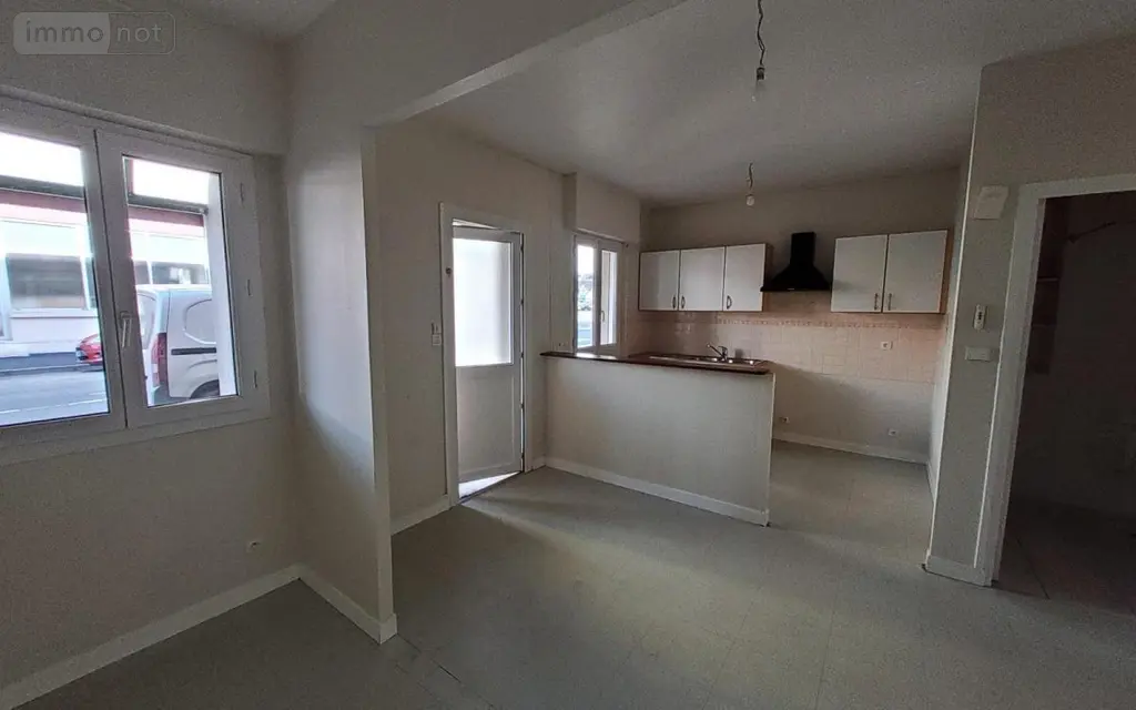 Appartement a vendre Carhaix-Plouguer 29270 Finistère 29 66 m2 3 pièces 94500 euros 29066-3853 002