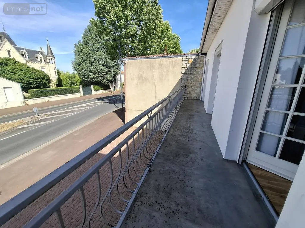 Maison a vendre Saintes 17100 Charente-Maritime 17 147 m2 8 pièces 374000 euros 17111-746 021