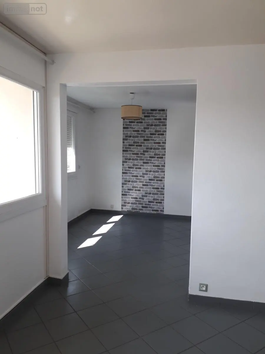 Location appartement Laval 53000 Mayenne 53 73 m2 3 pièces 740 euros 53006-L311 006