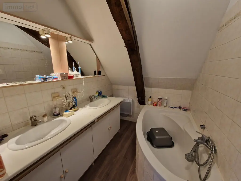 Immeuble de rapport a vendre Loire-Authion 49250 Maine-et-Loire 49 271 m2 438540 euros 49112-947 008