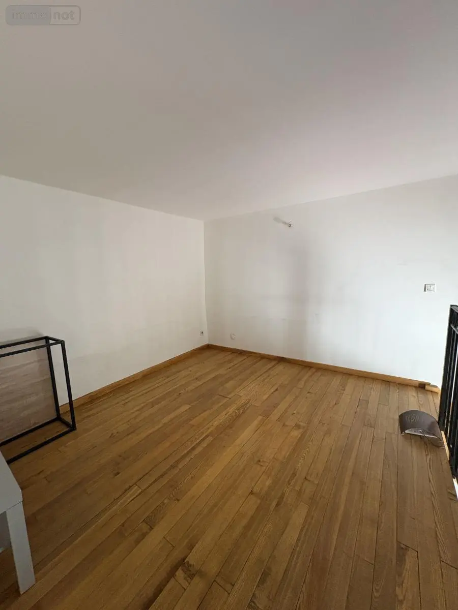 Appartement a vendre Forcalquier 04300 Alpes-de-Haute-Provence 04 28 m2 1 pièce 92200 euros 04022-140 004
