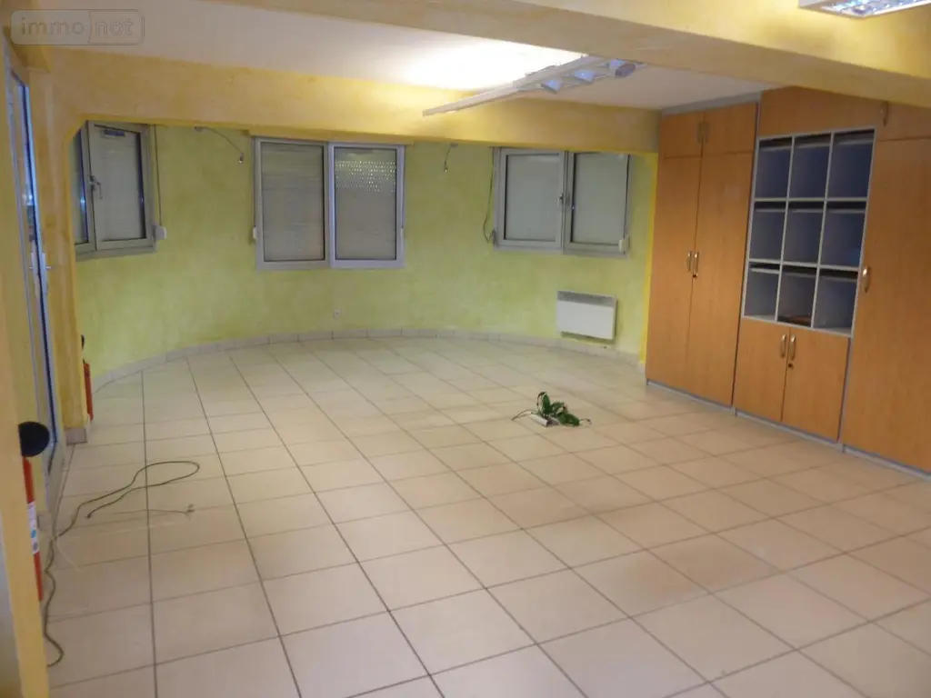 Location fonds et murs commerciaux Féchain 59247 Nord 59 1900 m2 25 pièces 4000 euros 59083-L1683 028