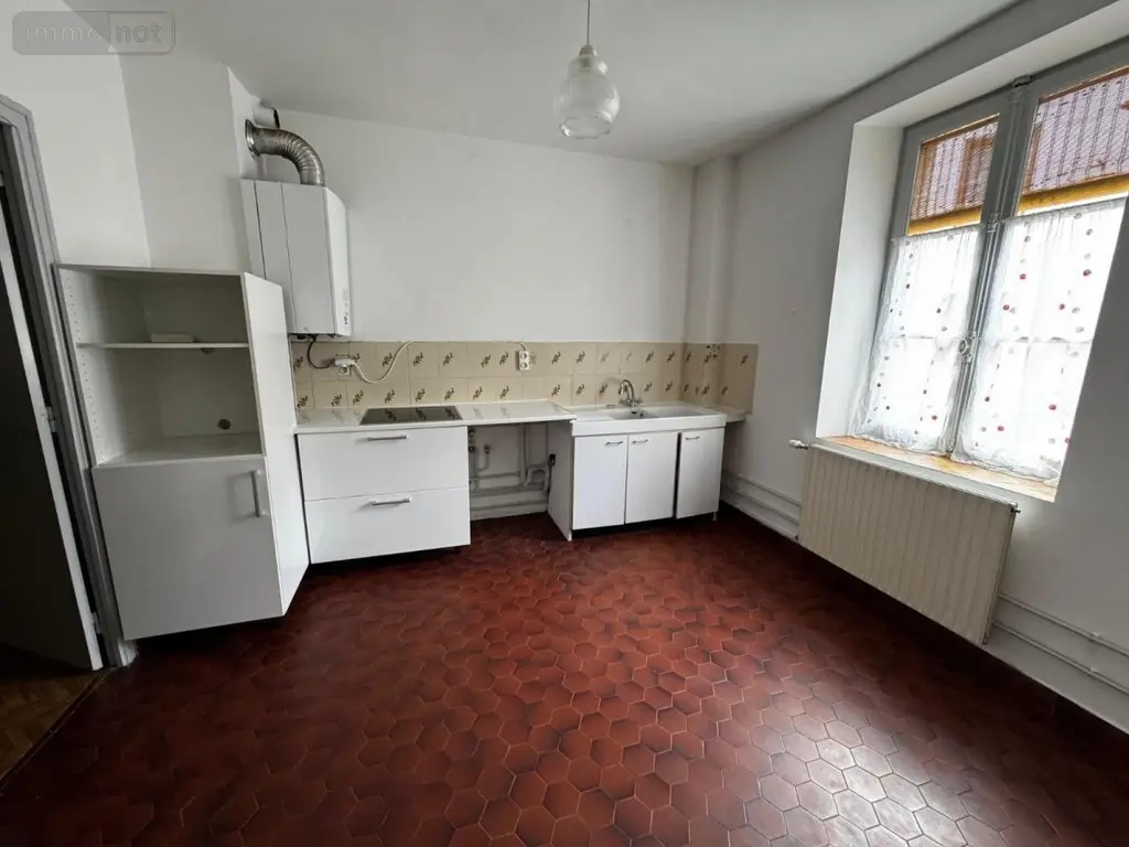 Location appartement Dole 39100 Jura 39 76 m2 2 pièces 595 euros 39033-L627 001