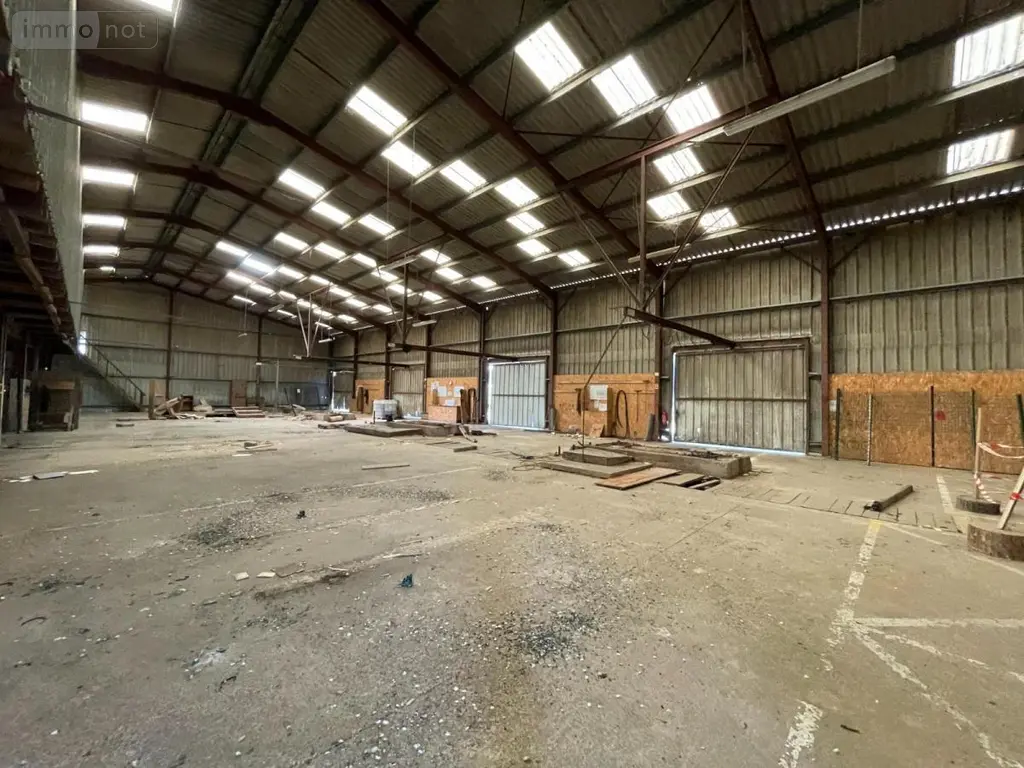 Fonds et murs commerciaux a vendre Saint-Jean-de-Liversay 17170 Charente-Maritime 17 4000 m2 3090000 euros 17015-504 005