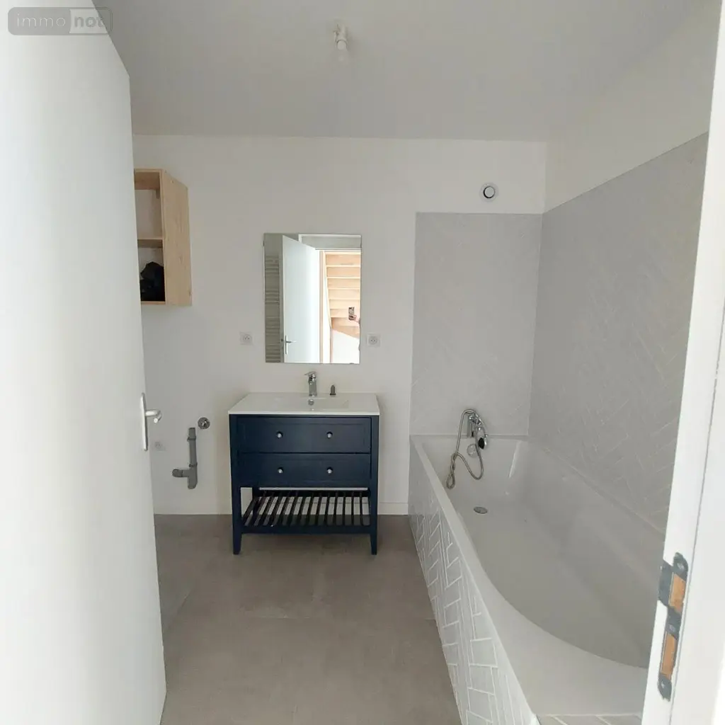 Location appartement Reims 51100 Marne 51 120 m2 990 euros 51046-L600 009