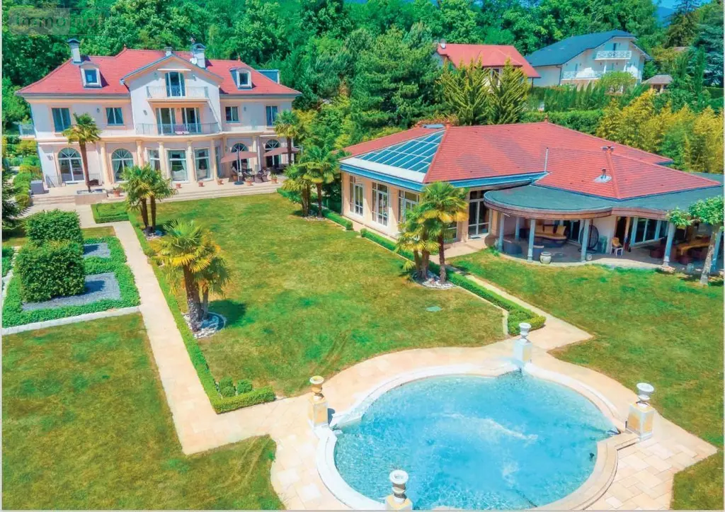 Propriete a vendre Divonne-les-Bains 01220 Ain 01 900 m2 16 pièces 10400000 euros 01047-663 011