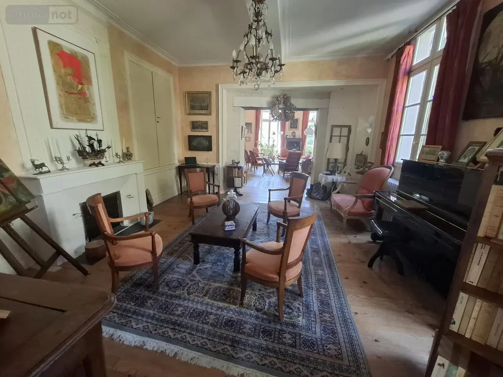 Maison a vendre Saintes 17100 Charente-Maritime 17 350 m2 13 pièces 988000 euros 17111-674 011