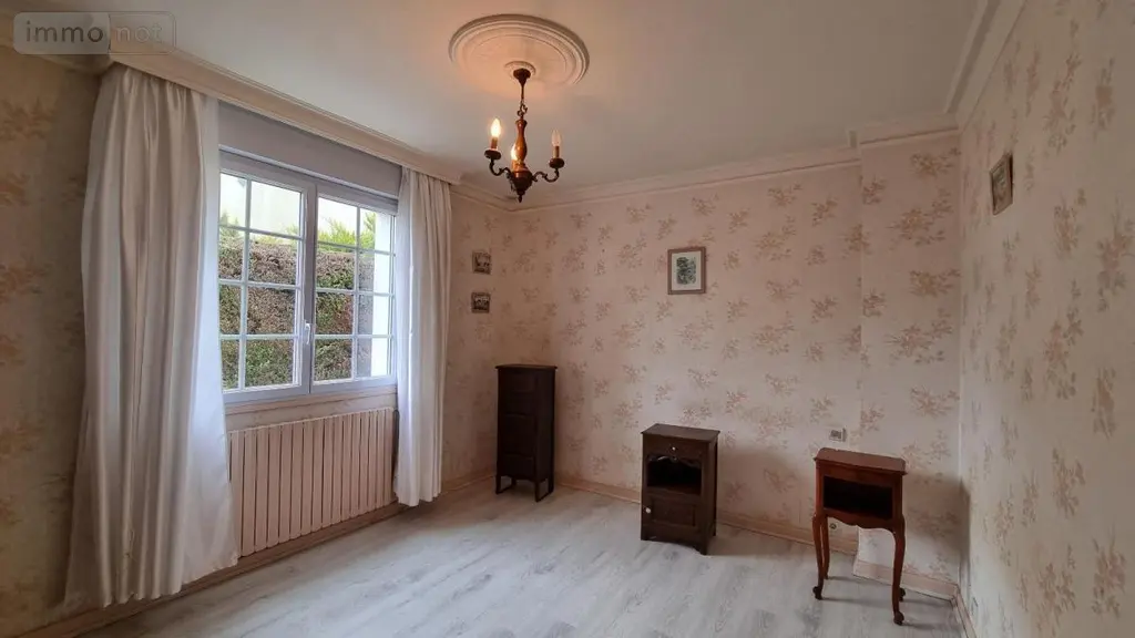 Maison a vendre Callac 22160 Côtes-d'Armor 22 142 m2 6 pièces 220500 euros 29066-3854 007