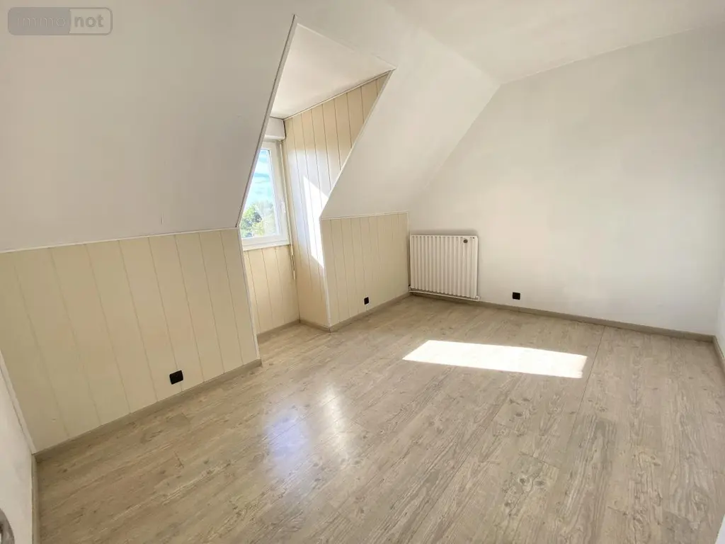 Location maison Tiercé 49125 Maine-et-Loire 49 107 m2 5 pièces 1200 euros 49031-L99 006