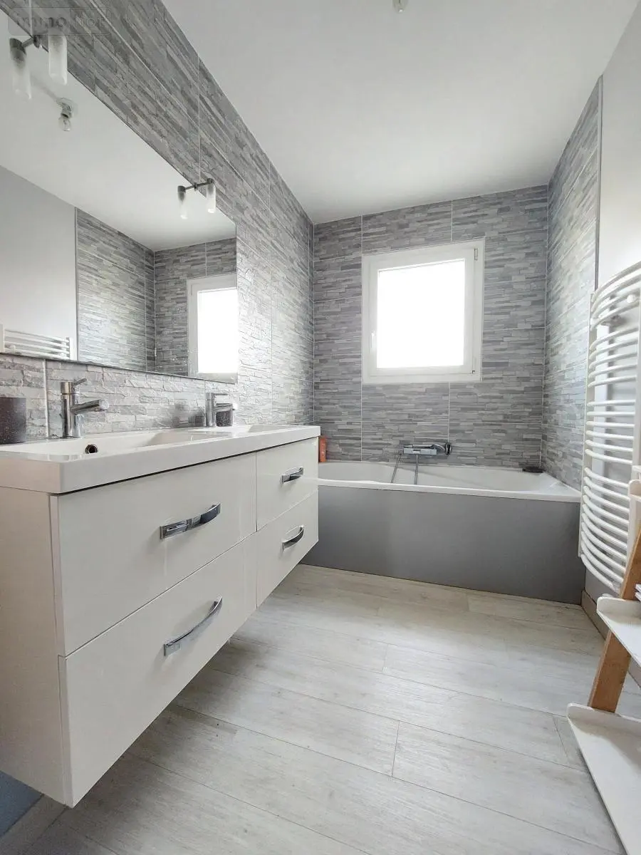 Maison a vendre Cossé-le-Vivien 53230 Mayenne 53 180 m2 8 pièces 327600 euros 53032-1018 005