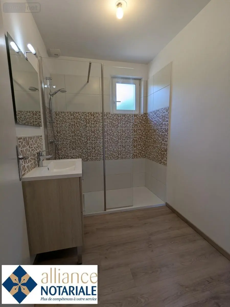 Location maison Vire Normandie 14500 Calvados 14 84 m2 4 pièces 945 euros 14076-L1060 004