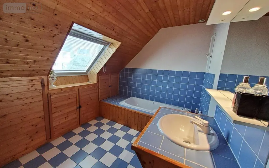 Maison a vendre Carhaix-Plouguer 29270 Finistère 29 130 m2 6 pièces 299250 euros 29066-3832 009