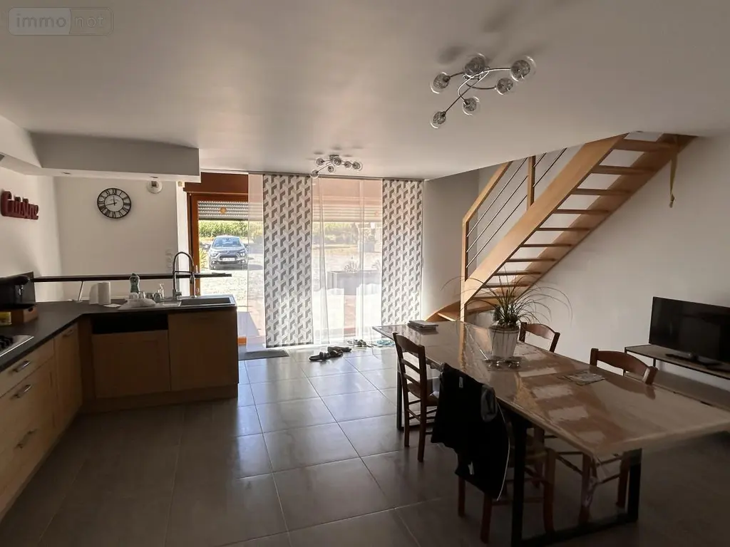 Location maison Monteneuf 56380 Morbihan 56 105 m2 800 euros 56046-L229 002