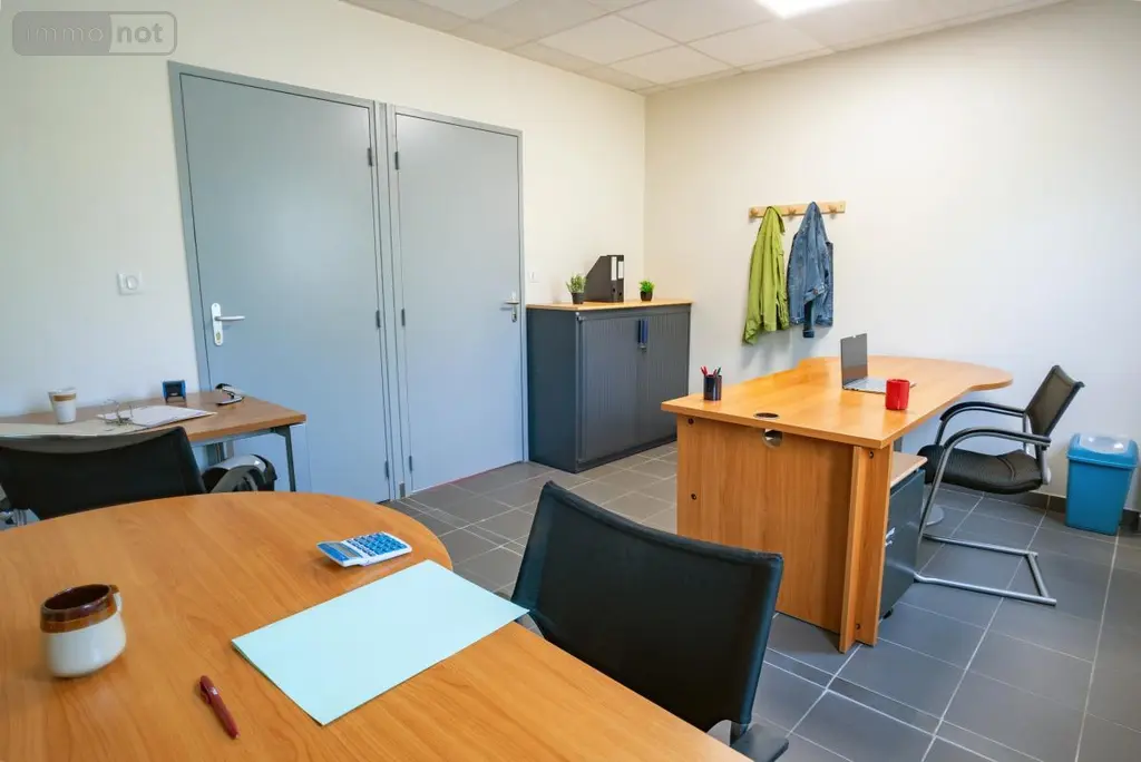 Fonds et murs commerciaux a vendre Auxerre 89000 Yonne 89 865 m2 499000 euros 02002-334 011