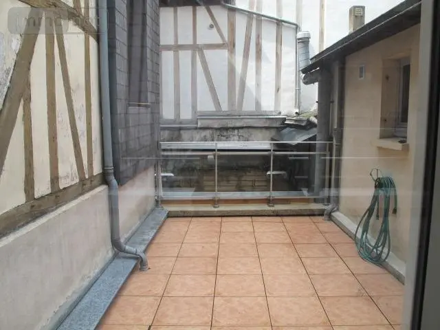 Location appartement Rouen 76000 Seine-Maritime 76 51 m2 640 euros 76002-L302 010