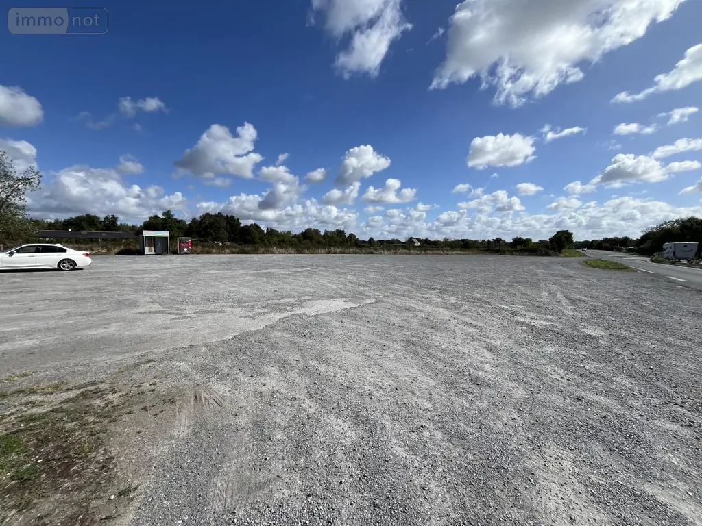 Fonds et murs commerciaux a vendre Saint-Germain-des-Prés 49170 Maine-et-Loire 49 320 m2 276672 euros 49019-3575 003