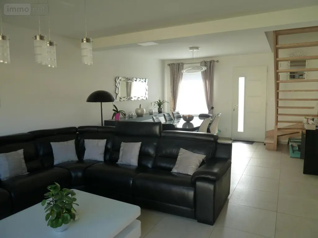 Location maison Féchain 59247 Nord 59 74 m2 4 pièces 703 euros 59083-L1581 004