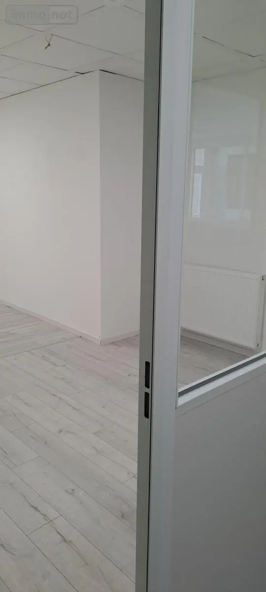 Location fonds et murs commerciaux Amiens 80000 Somme 80 25 m2 550 euros 80004-L371 008