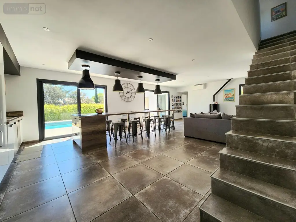 Maison a vendre Uchaux 84100 Vaucluse 84 220 m2 8 pièces 669000 euros 26060-861 002