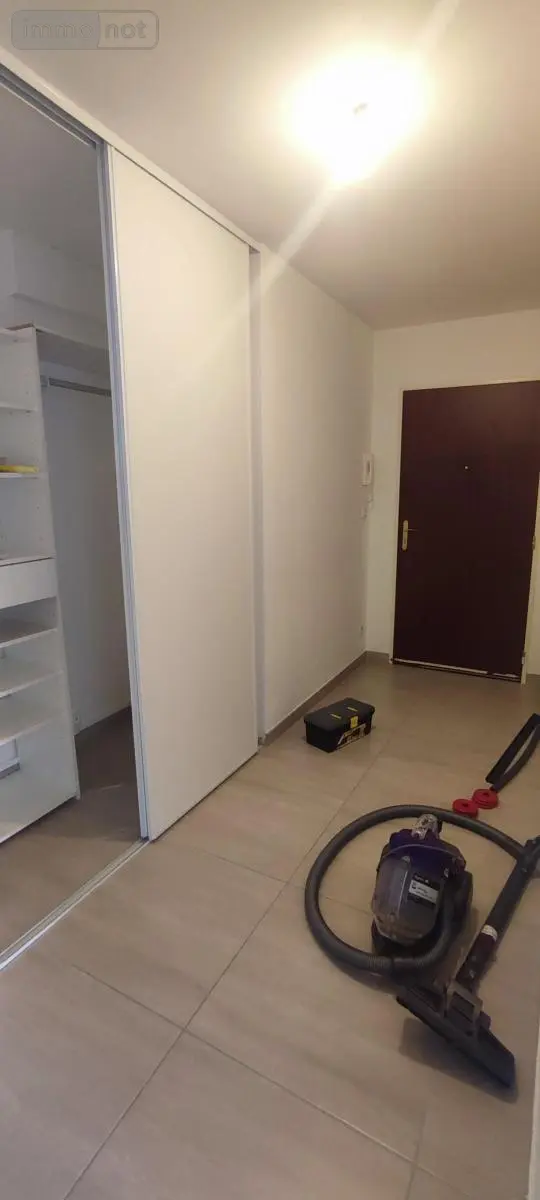Location appartement Châlons-en-Champagne 51000 Marne 51 70 m2 789 euros 51084-L638 005