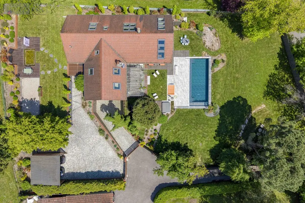 Maison a vendre Sauverny 01220 Ain 01 590 m2 8 pièces 1990000 euros 01047-817 031