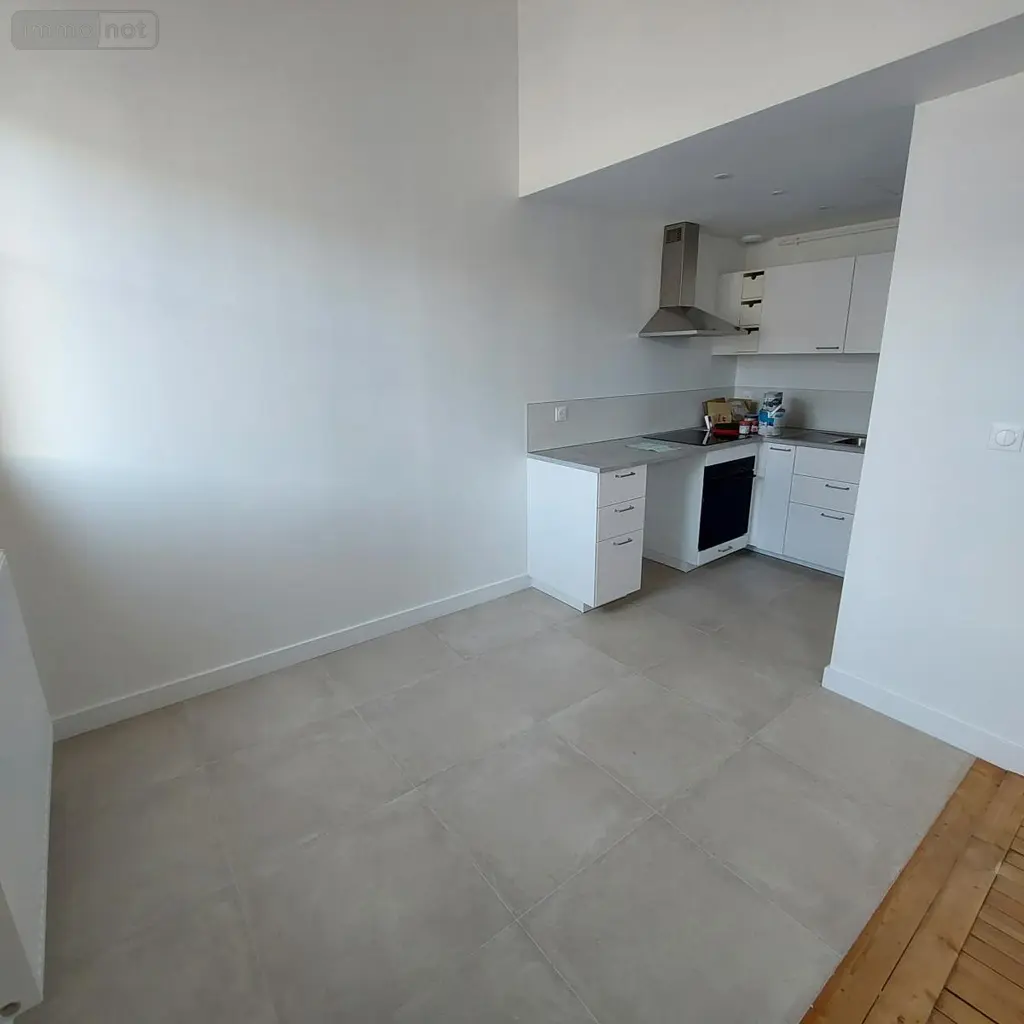 Location appartement Reims 51100 Marne 51 43 m2 2 pièces 740 euros 51046-L592 004