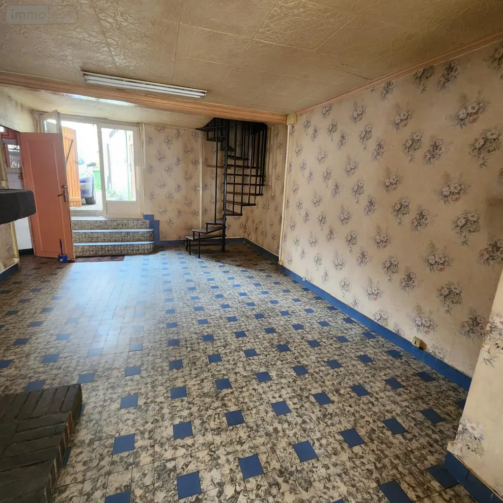 Immeuble de rapport a vendre La Ferté-Bernard 72400 Sarthe 72 164 m2 84800 euros 72085-2283 004