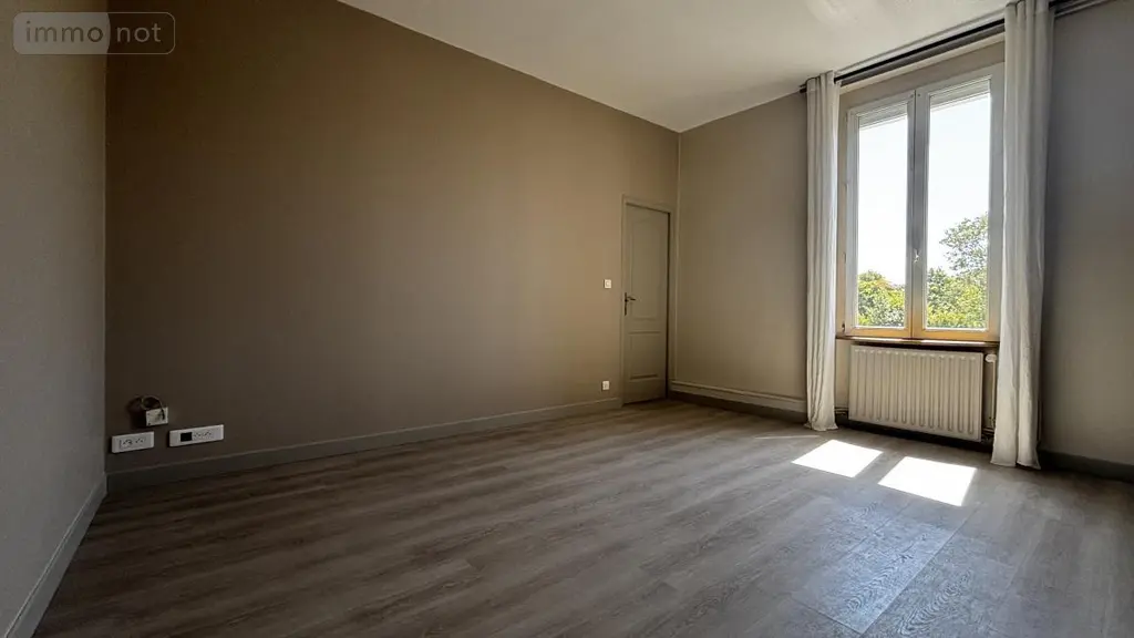 Immeuble de rapport a vendre Mûrs-Erigné 49610 Maine-et-Loire 49 153 m2 471750 euros 49020-502 004