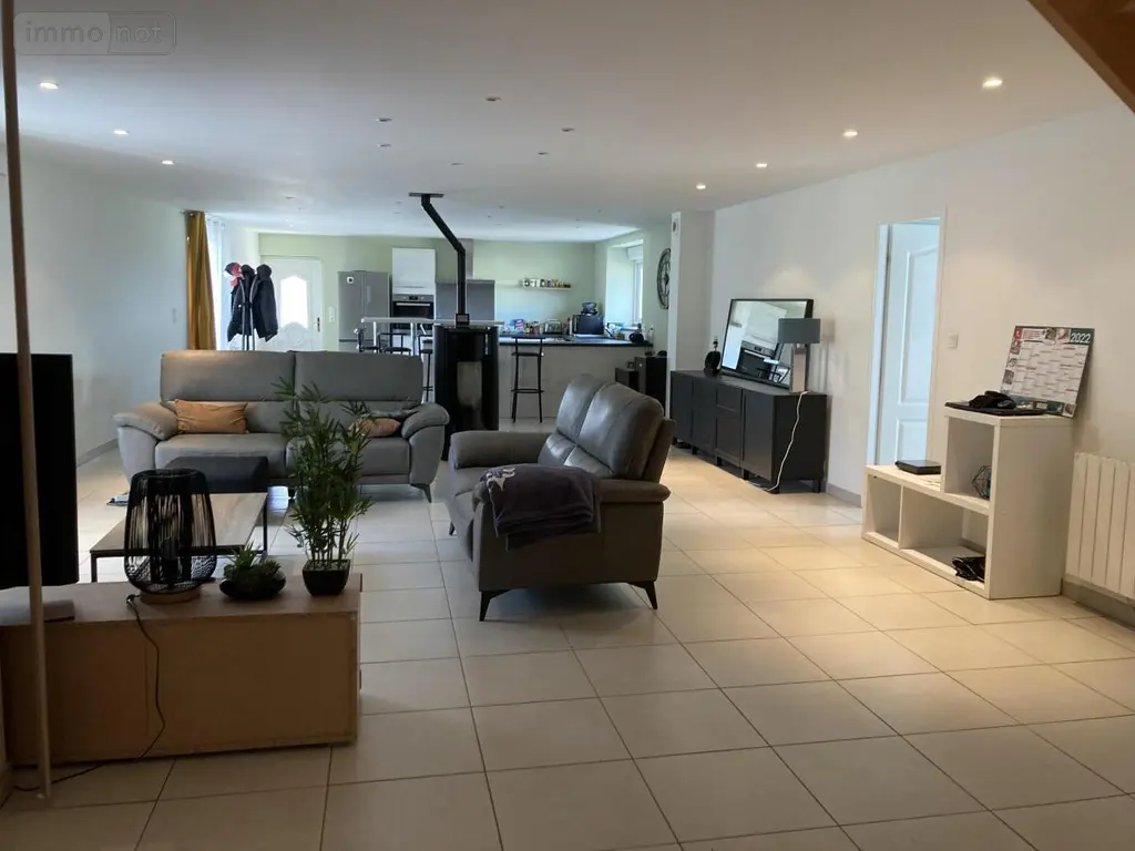 Immeuble de rapport a vendre Camors 56330 Morbihan 56 188 m2 467640 euros 56064-1344 002