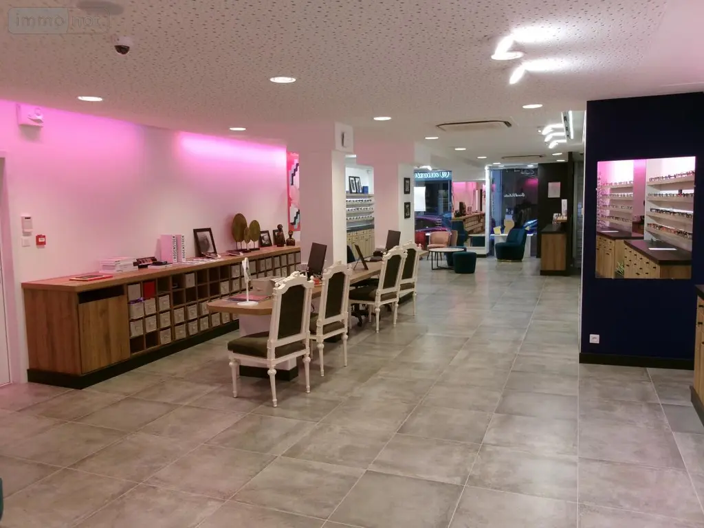 Location fonds et murs commerciaux Béthune 62400 Pas-de-Calais 62 196 m2 3700 euros 62023-L1412 002
