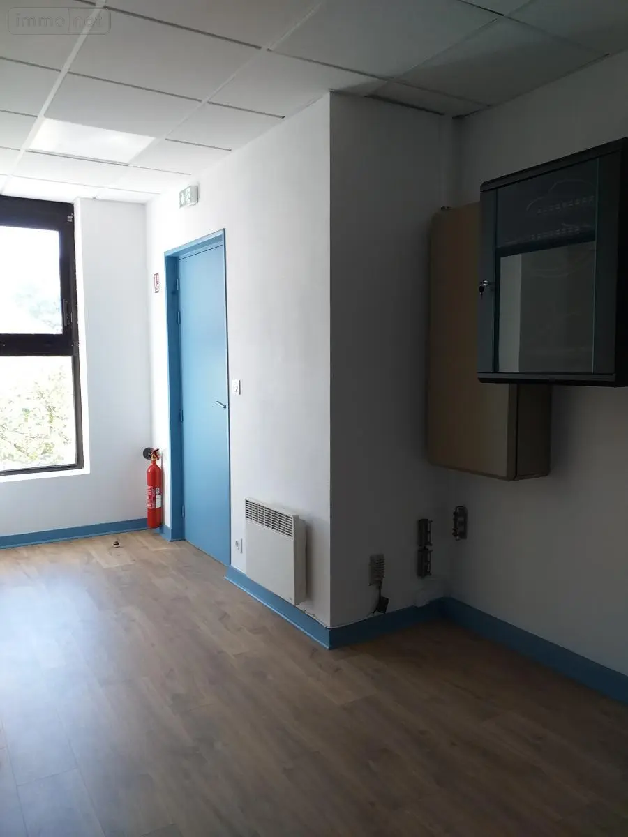 Fonds et murs commerciaux a vendre Vannes 56000 Morbihan 56 267 m2 670872 euros 56005-902 030