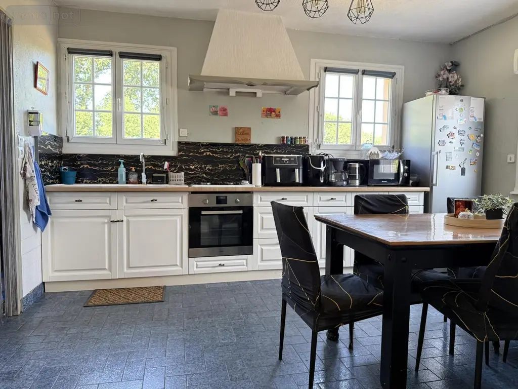Maison a vendre Pommerit-le-Vicomte 22200 Côtes-d'Armor 22 144 m2 6 pièces 232480 euros 22064-1383 008