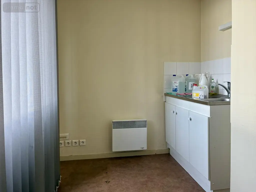 Fonds et murs commerciaux a vendre Angers 49100 Maine-et-Loire 49 130 m2 399000 euros 49009-1395 007