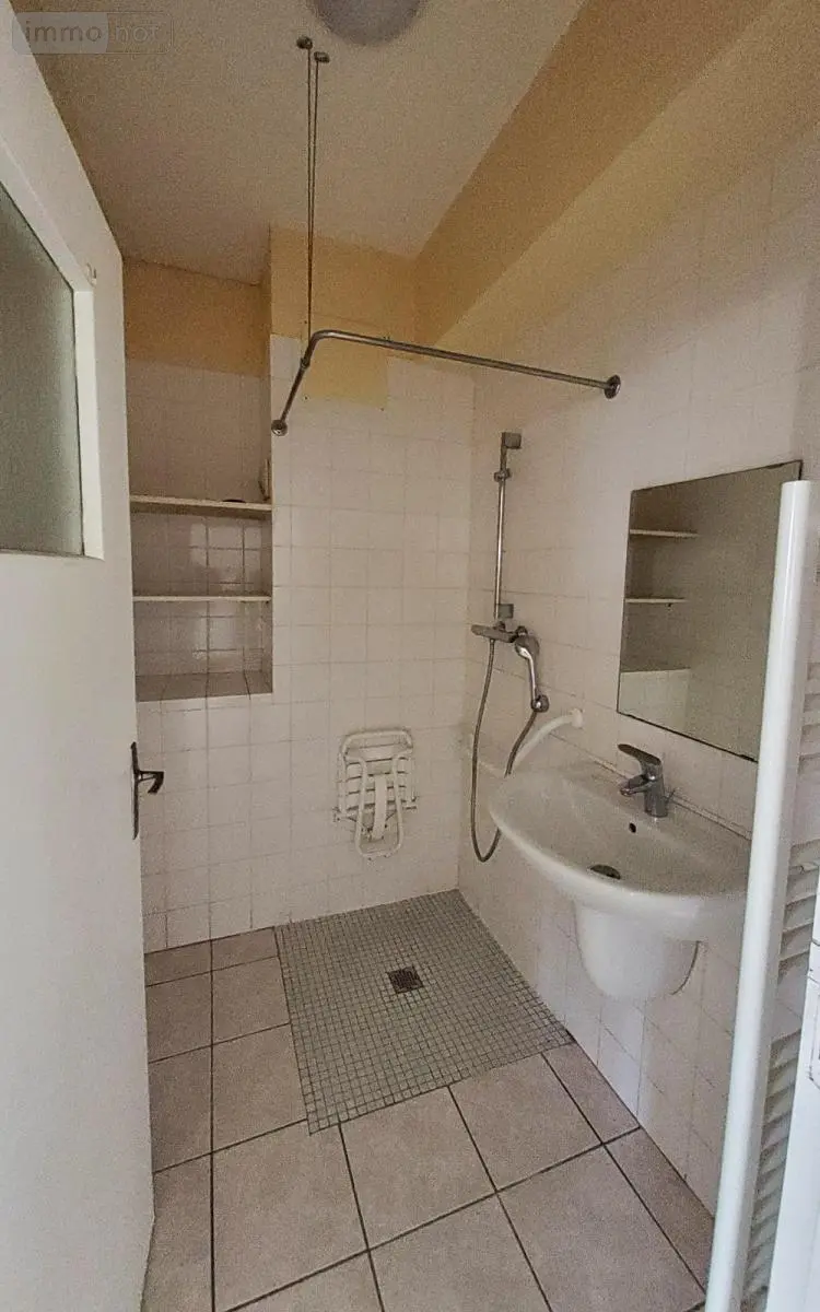 Appartement a vendre Carhaix-Plouguer 29270 Finistère 29 66 m2 3 pièces 94500 euros 29066-3853 003