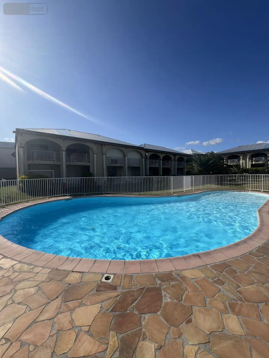 Appartement a vendre Saint-Pierre 97410 La Réunion 974 65 m2 3 pièces 290250 euros 97411-333 008