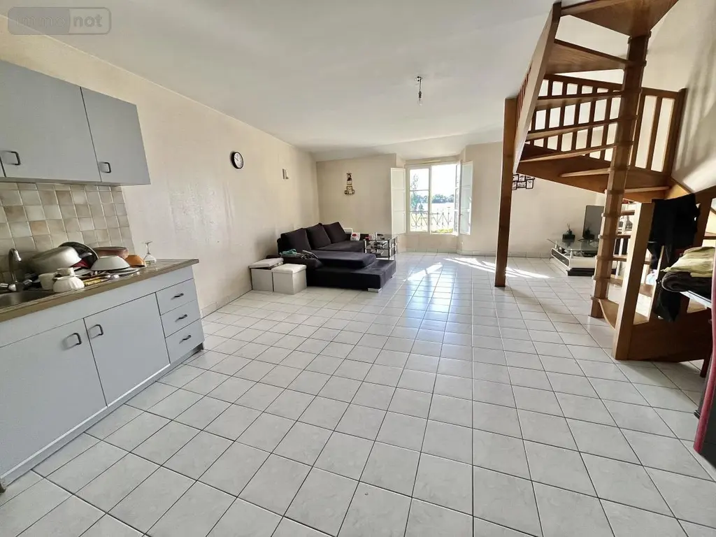 Immeuble de rapport a vendre Ingrandes-le-Fresne-sur-Loire 49123 Maine-et-Loire 49 328 m2 555440 euros 49019-3557 010