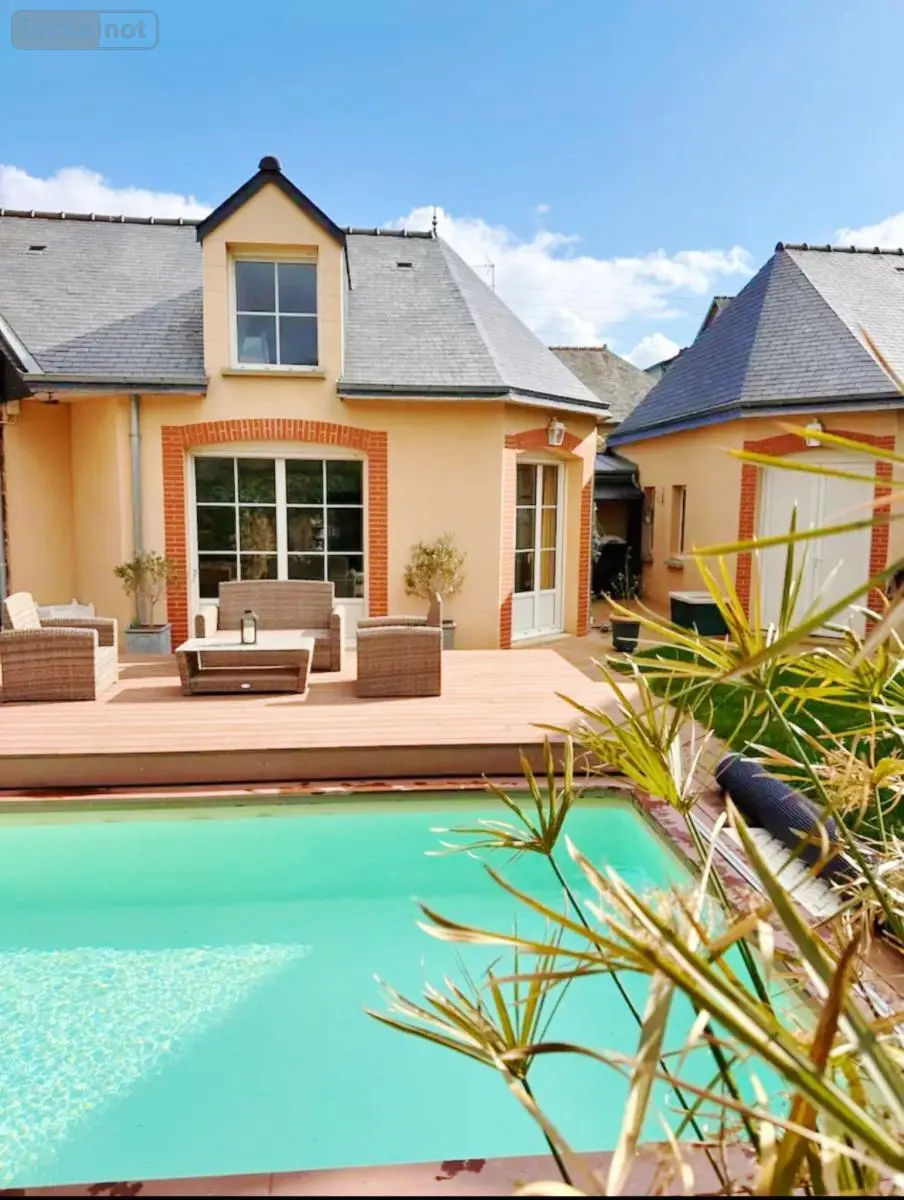 Maison a vendre Montfort-sur-Meu 35160 Ille-et-Vilaine 35 258 m2 9 pièces 846568 euros 35056-1617 006