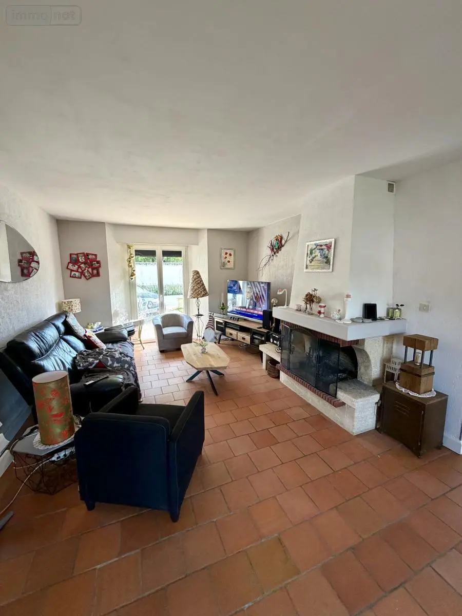 Maison a vendre Neuillé 49680 Maine-et-Loire 49 156 m2 244500 euros 49076-354 002